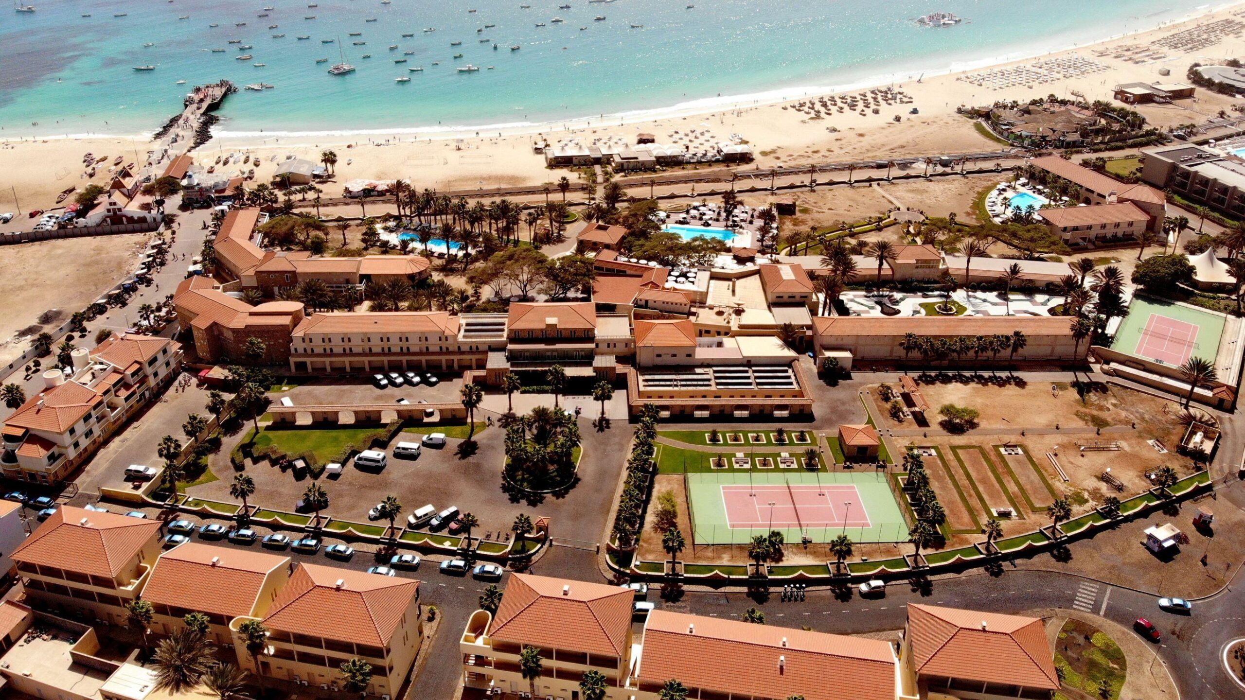 Morabeza Hotel beside Santa Maria Beach