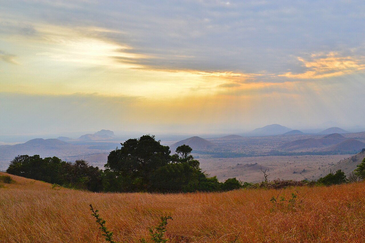 Chyulu Hills National Park Guide: Caves, Map & Safari (2026)
